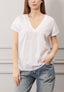 T-shirt over scollo a v